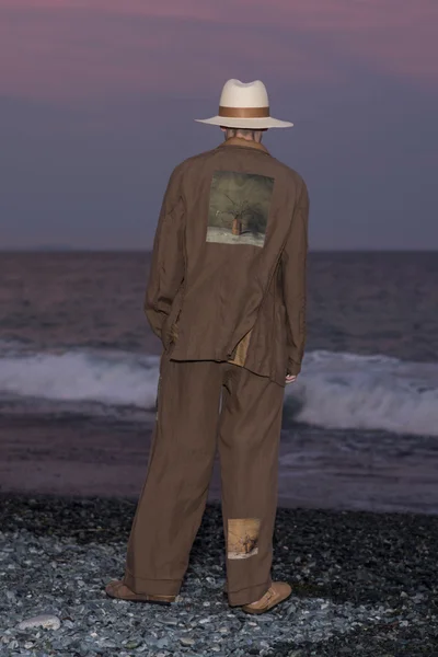 Look 12